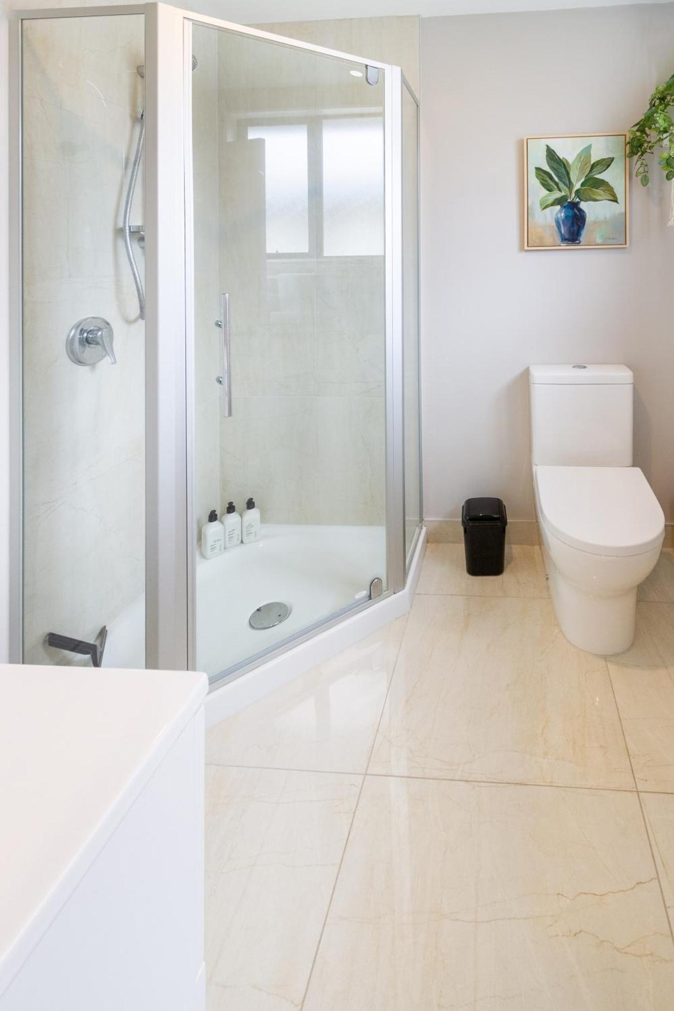Latimer Square Luxe: 1Br W/ Sofa Bed Christchurch Extérieur photo